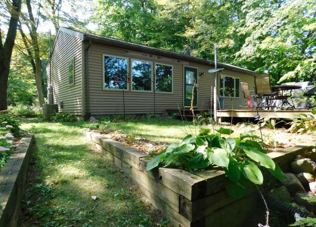 Property at N6832 S Forest Haven Rd, Shawano, WI 54166, 2 beds, 1 bath