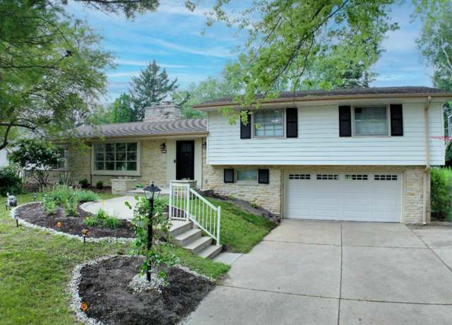 Property at 2526 W Dunwood Rd, Glendale, WI 53209, 4 beds, 2.5 baths