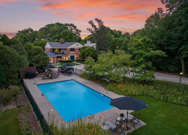 Property at 4696 N Lake Dr, Whitefish Bay, WI 53211, 3 beds, 3 baths
