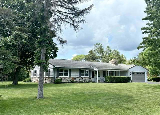 Property at 8501 N Greenvale Rd, Bayside, WI 53217, 3 beds, 2 baths