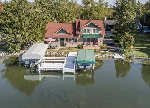 Property at W345S10423 Wambold Rd, Mukwonago, WI 53149, 3 beds, 2 baths