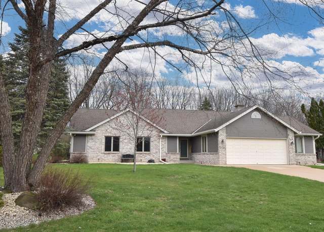 Property at N73W22600 White Ash Ct, Sussex, WI 53089, 3 beds, 2.5 baths