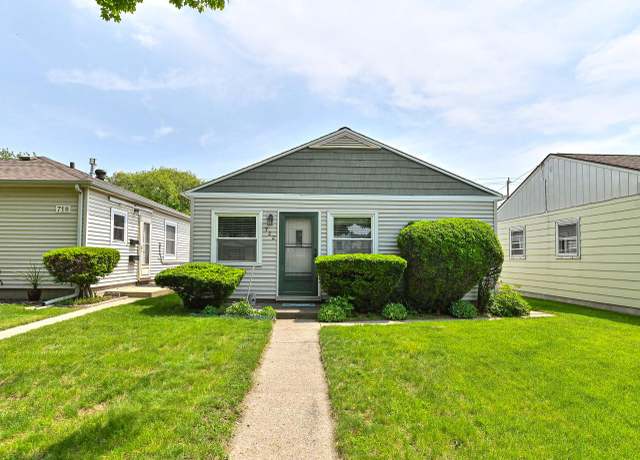 Property at 722 S 56th St, West Allis, WI 53214, 3 beds, 1 bath