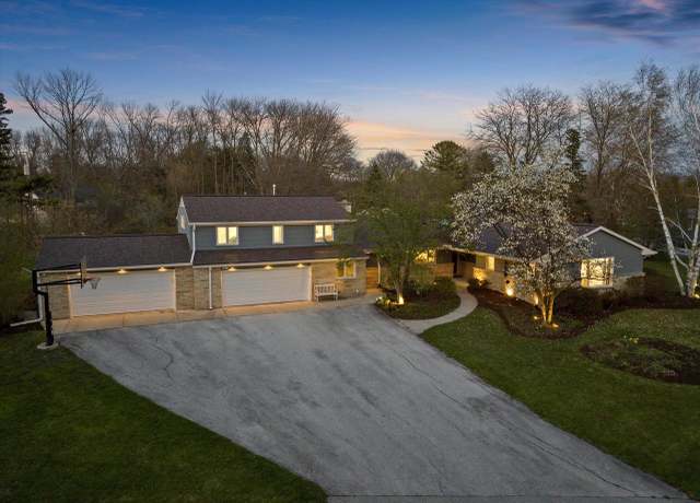 Property at 9010 N Tennyson Dr, Bayside, WI 53217, 5 beds, 3.5 baths