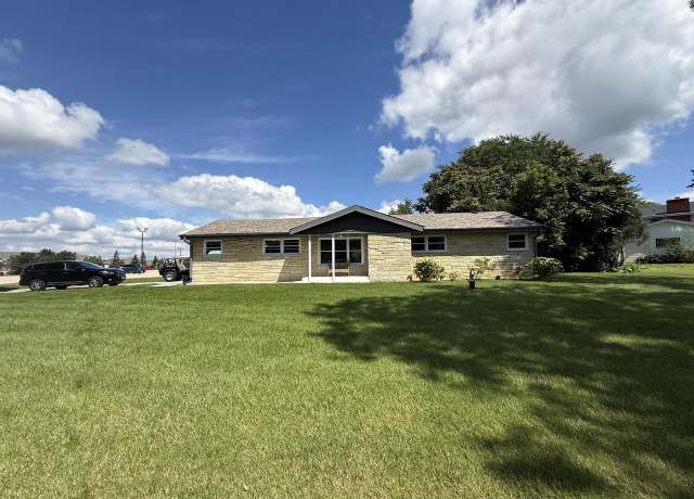 Property at S63W12878 Emerson Dr, Muskego, WI 53150, 3 beds, 1.5 baths