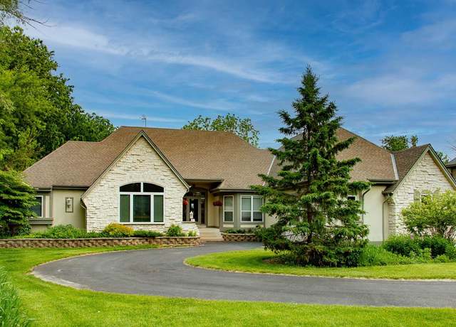 Property at 827 E Lakeview Rd, Hustisford, WI 53034, 3 beds, 2.5 baths