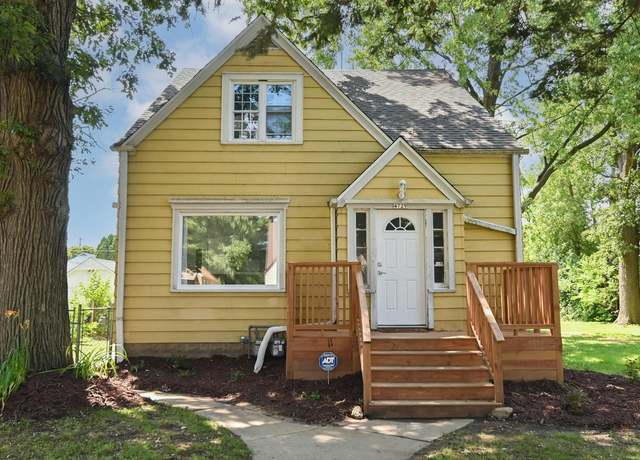 Property at 4729 N 19th Pl Unit 4729A, Milwaukee, WI 53209, 3 beds, 2 baths