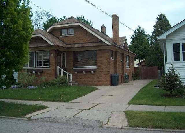 Property at 7105 24th Ave, Kenosha, WI 53143, 2 beds, 2 baths