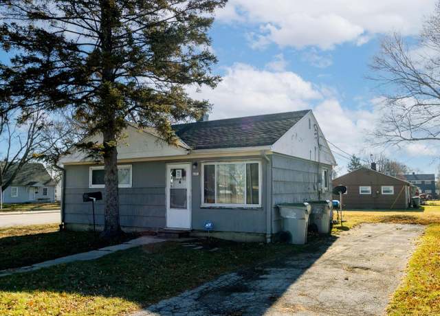 Property at 6001 W Carmen Ave, Milwaukee, WI 53218, 2 beds, 1 bath