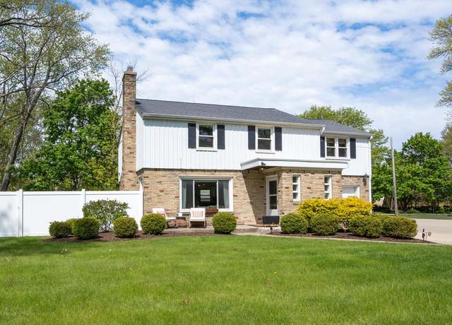 Property at 6935 N Yates Rd, Fox Point, WI 53217, 3 beds, 2.5 baths