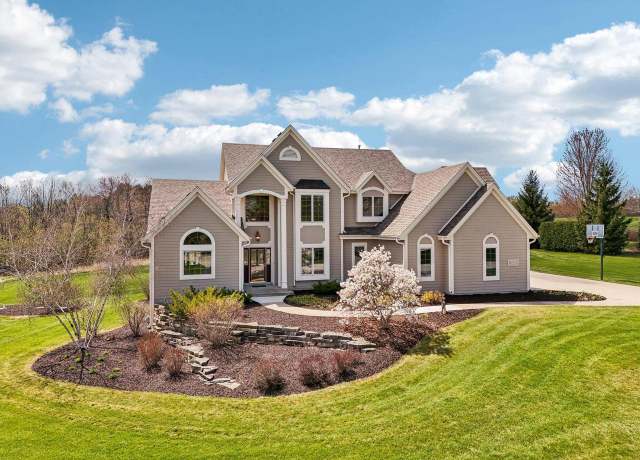 Property at 3139 Prairie View Ln, Richfield, WI 53076, 4 beds, 3.5 baths