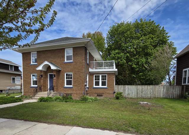 Property at 1415 Glenwood St, Two Rivers, WI 54241, 3 beds, 2 baths