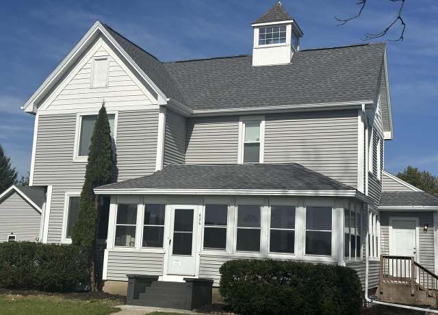 Property at 626 Hillside Rd, Colgate, WI 53017, 3 beds, 2 baths