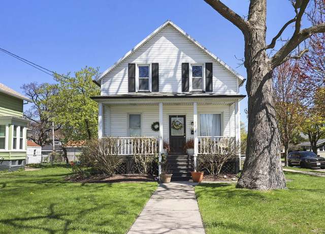 Property at 7019 Sheridan Rd, Kenosha, WI 53143, 4 beds, 2 baths