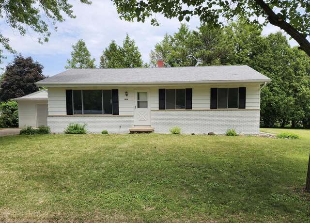 Property at 1239 Erick St, Fort Atkinson, WI 53538, 4 beds, 1.5 baths