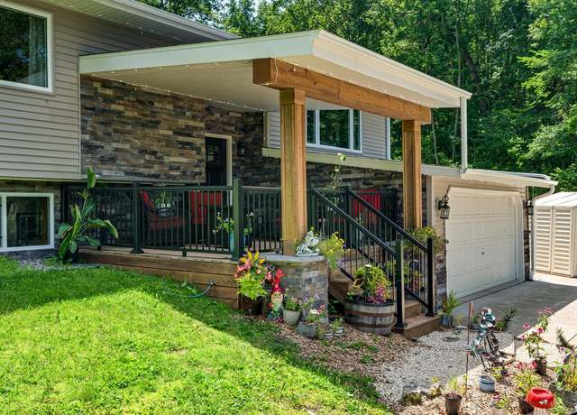 Property at W5835 Koss Rd, Onalaska, WI 54650, 3 beds, 2 baths