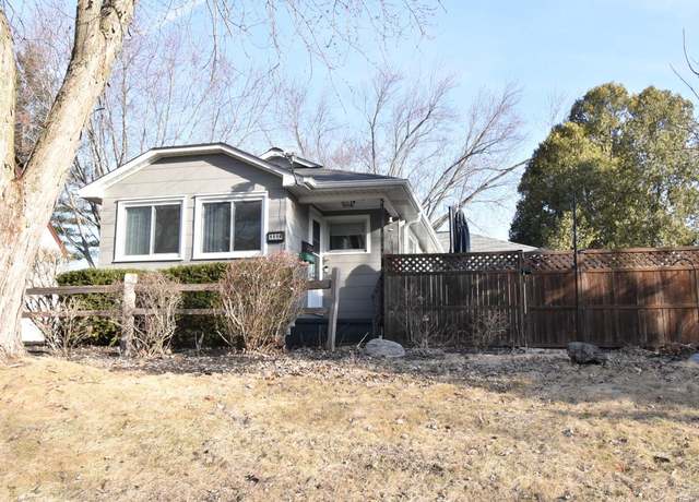 Property at 1118 Park Ave, West Bend, WI 53090, 2 beds, 1 bath