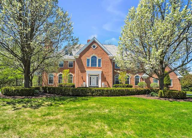 Property at 10113 N Vintage Ct, Mequon, WI 53092, 4 beds, 4.5 baths