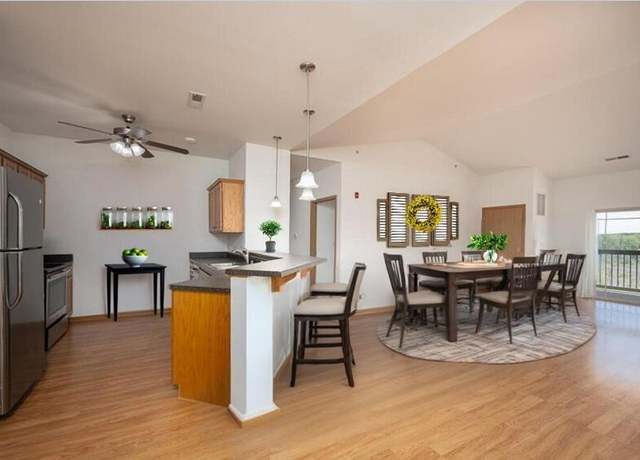 Property at 230 Hilldale Dr #1312, Hartford, WI 53027, 2 beds, 2 baths