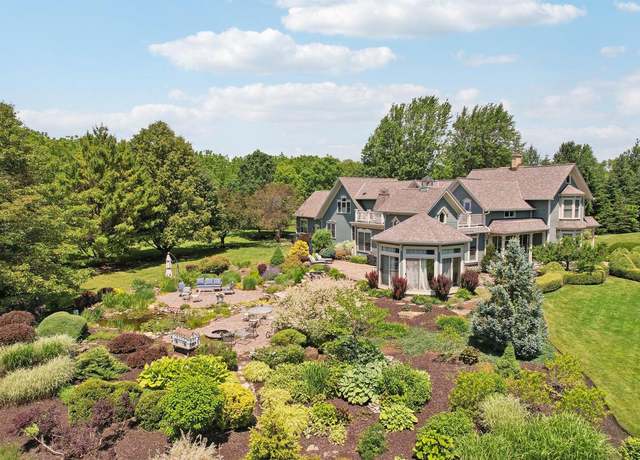 Property at 12921 N Fox Hollow Rd, Mequon, WI 53097, 5 beds, 4 baths