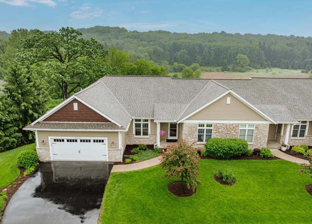 Property at N3W31413 Lara Ln, Delafield, WI 53018, 3 beds, 3 baths