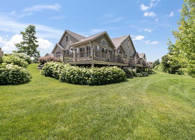Property at 1040 Ann Marie Way, Oconomowoc, WI 53066, 3 beds, 3 baths