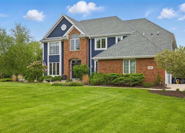 Property at 628 Sedge Meadow Ct, Oconomowoc, WI 53066, 4 beds, 3.5 baths
