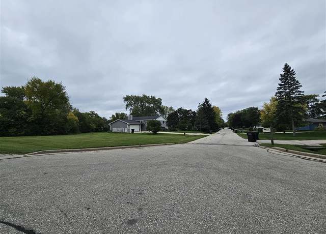 Property at 1414 S 166th St, New Berlin, WI 53151