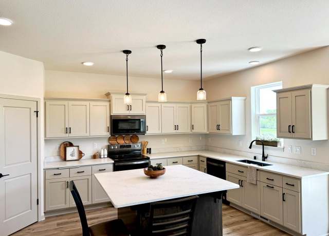 Property at S54W25487 Pebble Brook Ct, Waukesha, WI 53189, 4 beds, 2.5 baths