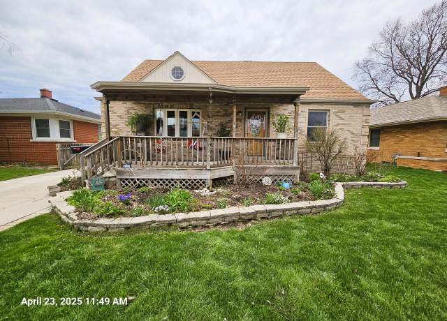 Property at 7718 37th Ave, Kenosha, WI 53142, 3 beds, 2 baths