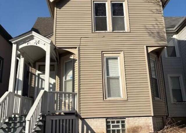 Property at 839 N 22nd St, Milwaukee, WI 53233, 4 beds, 1.5 baths