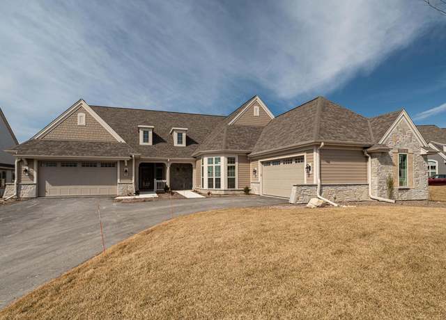 Property at 1554 Lookout Ct Unit 46D, Hartland, WI 53029, 3 beds, 2 baths