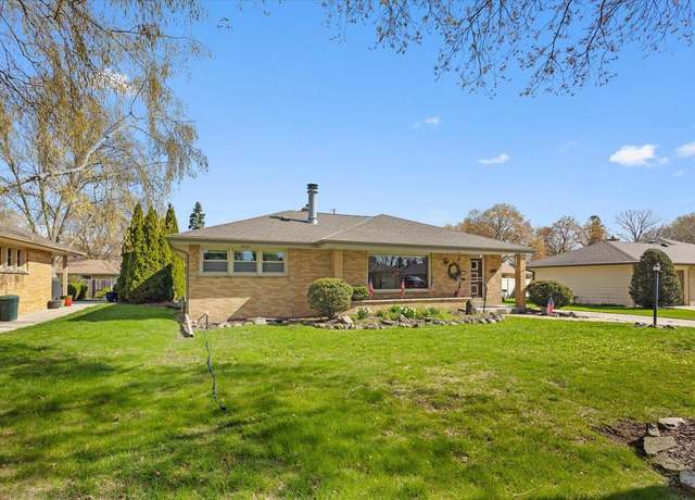 Property at 7822 W Manitoba St, West Allis, WI 53219, 3 beds, 2 baths