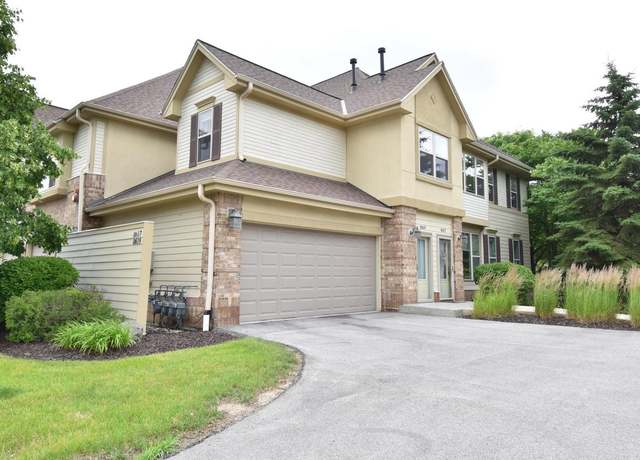 Property at 8619 S Deerwood Ln, Franklin, WI 53132, 3 beds, 2 baths