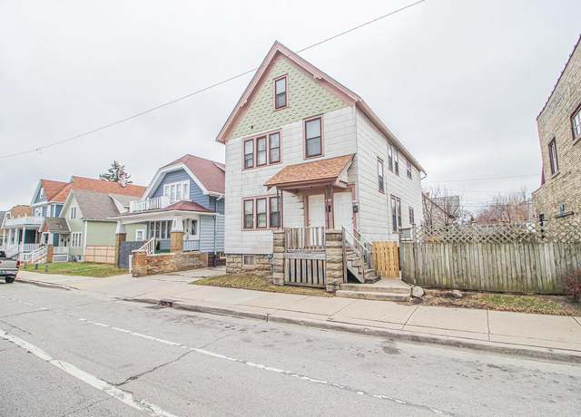 Property at 3735 W Greenfield Ave #3737, Milwaukee, WI 53215, 4 beds, 2 baths