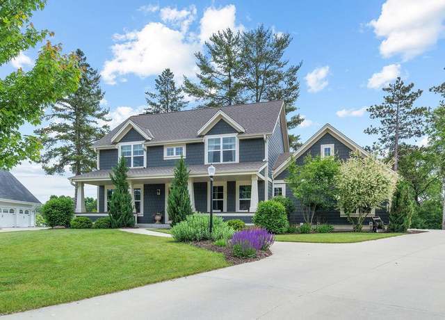 Property at 474 Park Ct, Hartland, WI 53029, 4 beds, 3.5 baths