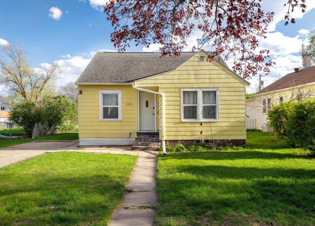 Property at 1640-1642 Barlow St, La Crosse, WI 54601, 5 beds, 2 baths
