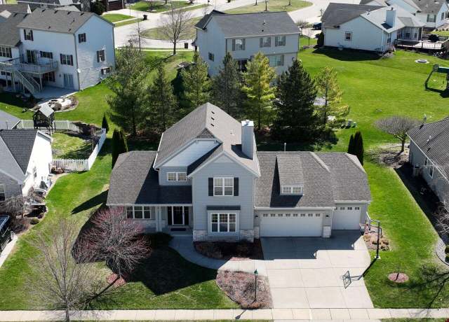 Property at 637 Hickory Hollow Rd, Waterford, WI 53185, 3 beds, 2.5 baths