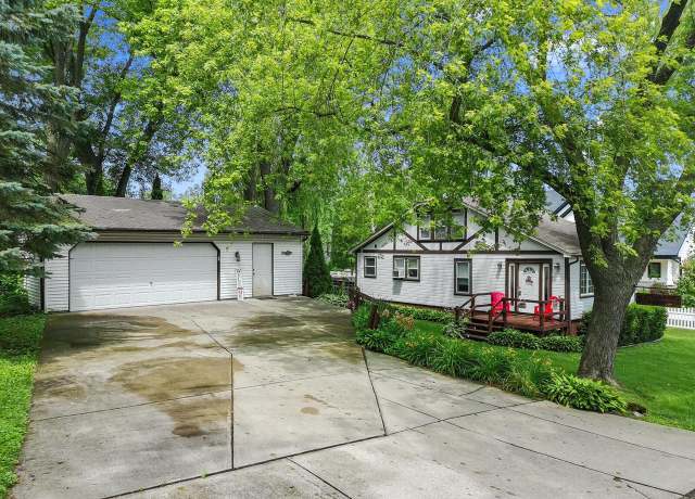 Property at 4117 Chestnut Ave, Delavan, WI 53115, 2 beds, 1.5 baths