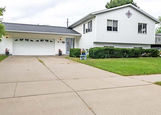 Property at 1310 Cherry Lane South Ln, Holmen, WI 54636, 3 beds, 2 baths