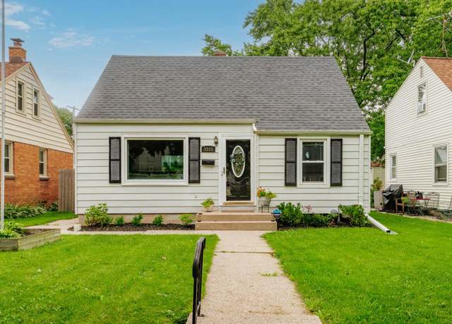 Property at 3333 N 89th St, Milwaukee, WI 53222, 3 beds, 2 baths