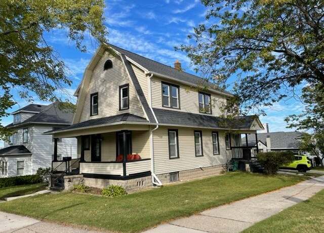 Property at 1129 S 12th St Unit 1132 Kentucky Ave, Sheboygan, WI 53081, 4 beds, 2 baths