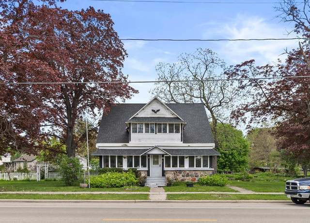 Property at 224 E Main St, Eagle, WI 53119, 6 beds, 1.5 baths