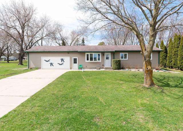 Property at 4693 County Road T, Oshkosh, WI 54904, 3 beds, 1.5 baths