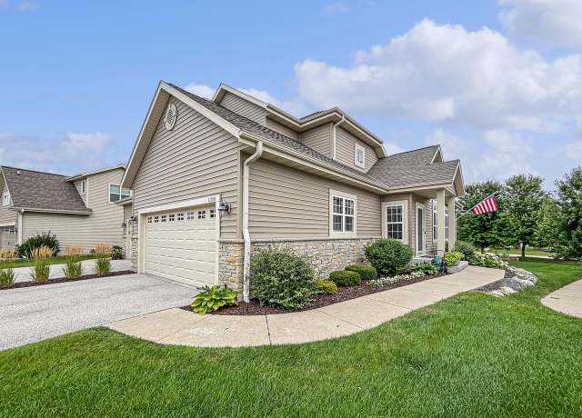 Property at 21665 S Weather Edge Cir, Lannon, WI 53046, 3 beds, 3 baths