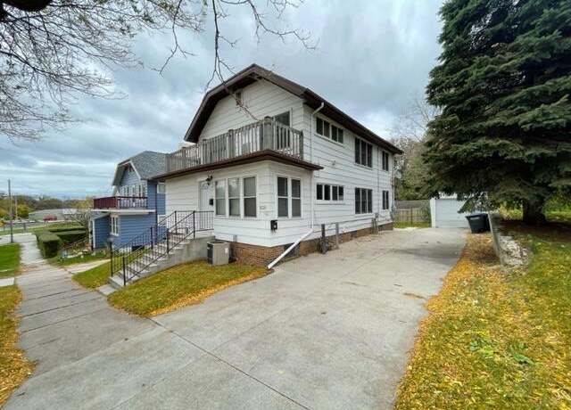 Property at 813 S 17th St Unit 813 A, Sheboygan, WI 53081, 4 beds, 2 baths