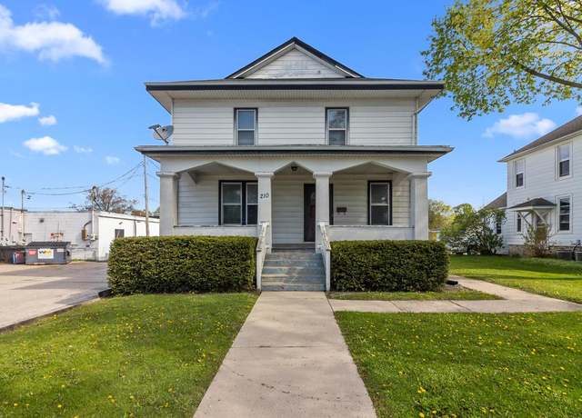 Property at 210 E Walworth St, Elkhorn, WI 53121, 4 beds, 1.5 baths