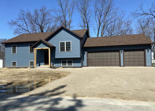 Property at W914 Camelia Rd, Genoa City, WI 53128, 4 beds, 3 baths