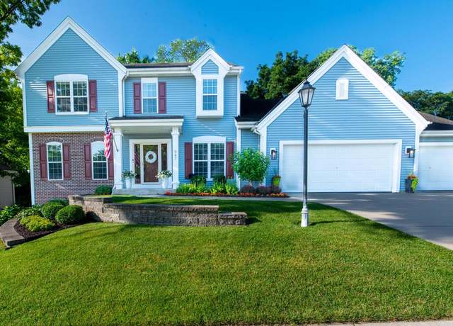 Property at 947 River Park Dr, Waukesha, WI 53189, 3 beds, 3.5 baths