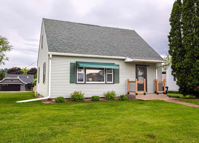 Property at 437 Garland Street West St, West Salem, WI 54669, 3 beds, 1.5 baths